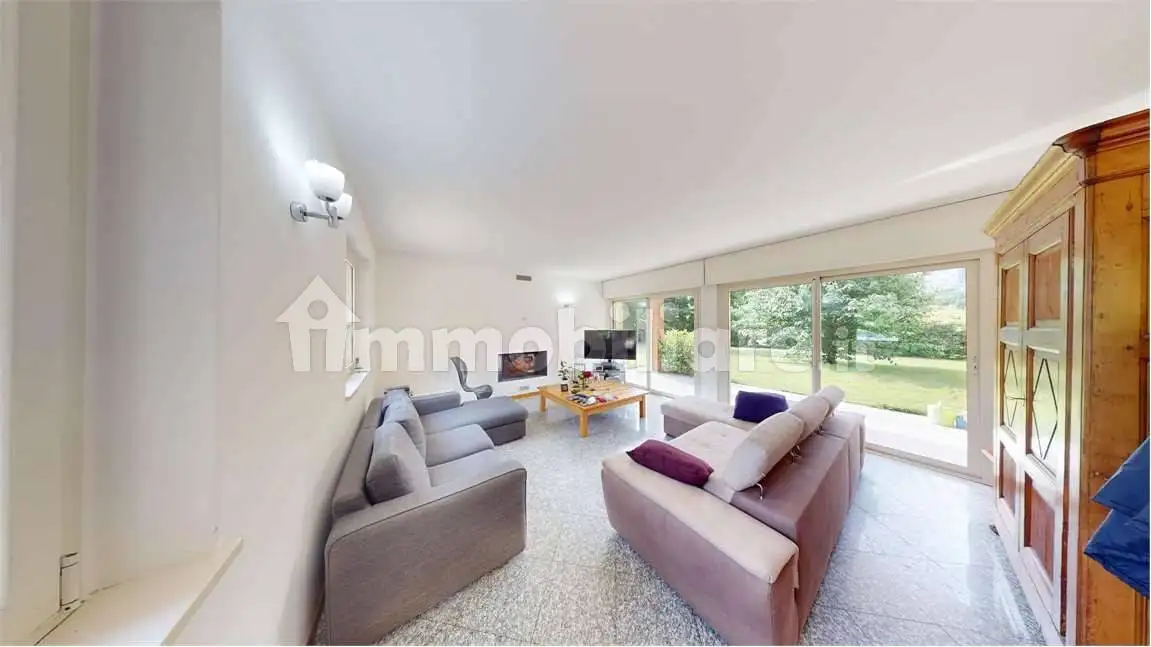 Villa in vendita a Verbania