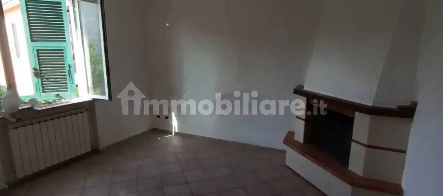 Appartamento in vendita a Follo