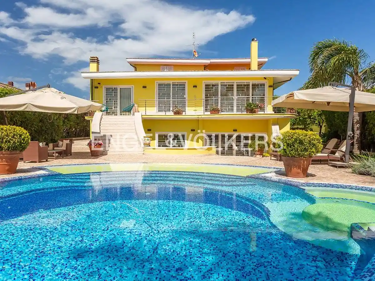 Villa in vendita a Ardea