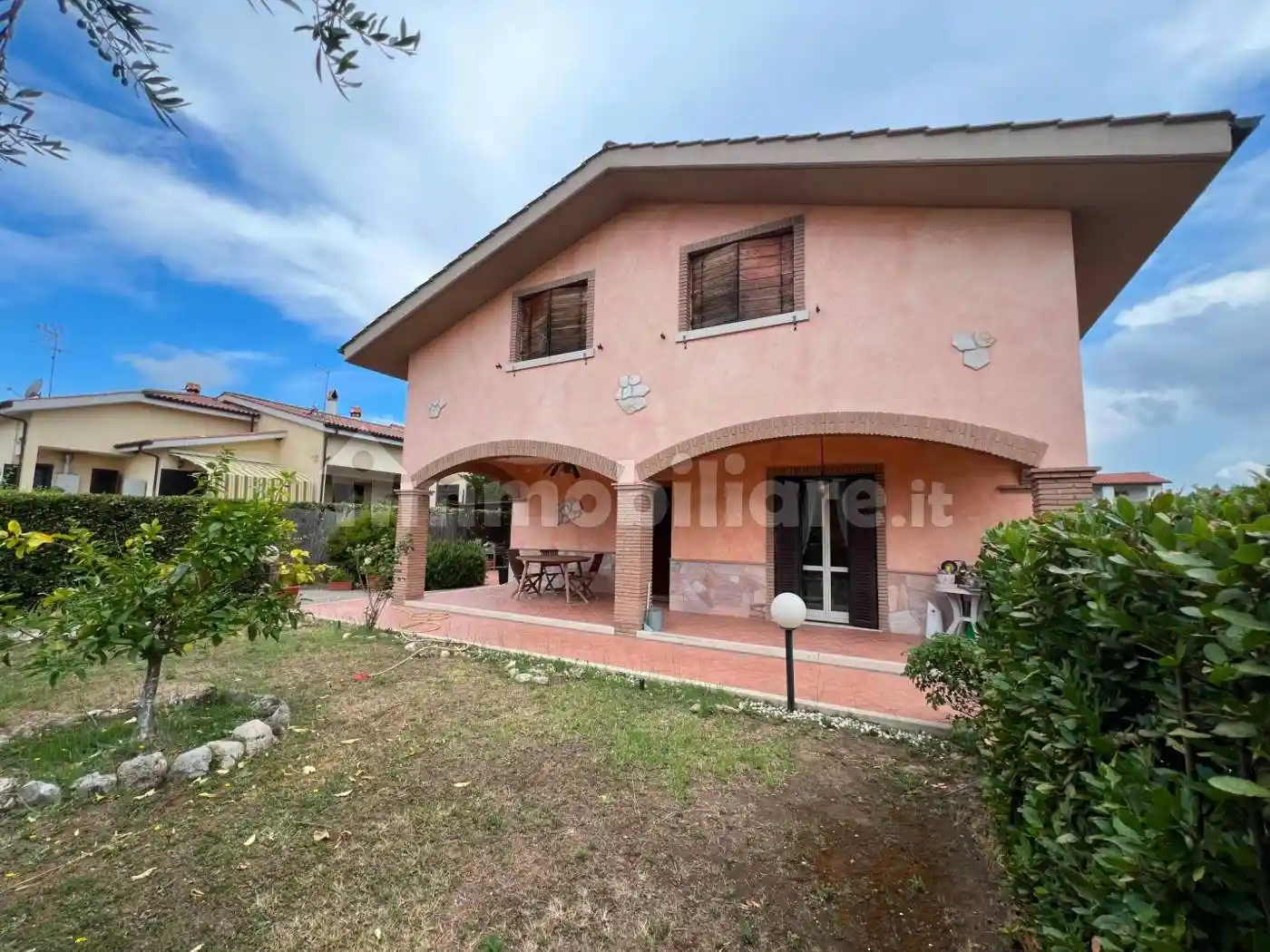 Villa in vendita a Anguillara Sabazia