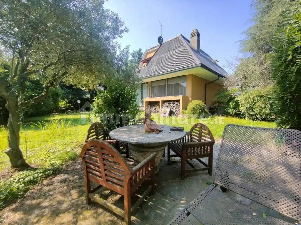 Villa in vendita a Brugherio