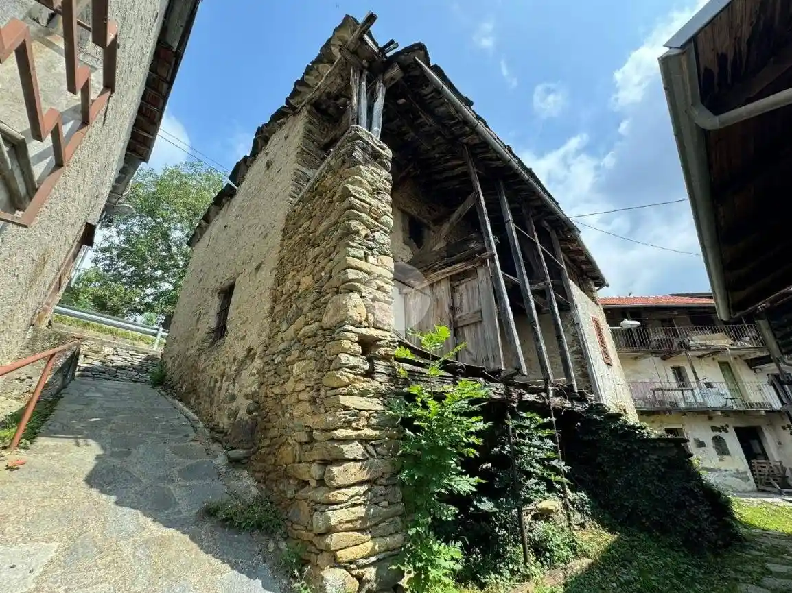 Rustico - Casale in vendita a Rubiana