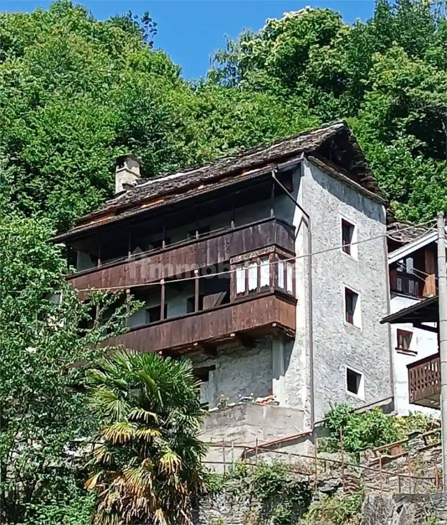 Casa indipendente in vendita a Calasca-Castiglione