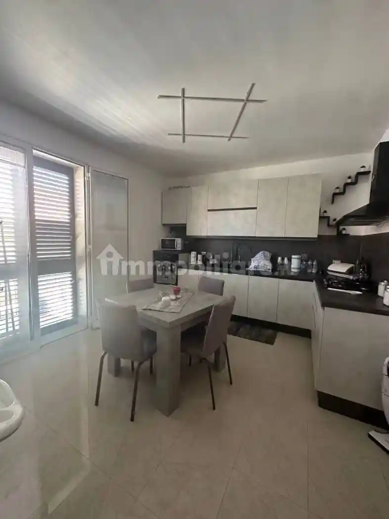 Palazzo - Edificio in vendita a Melilli