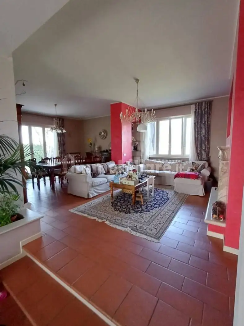 Villa unifamiliare, buono stato, 715 m², Corno Giovine - foto 3