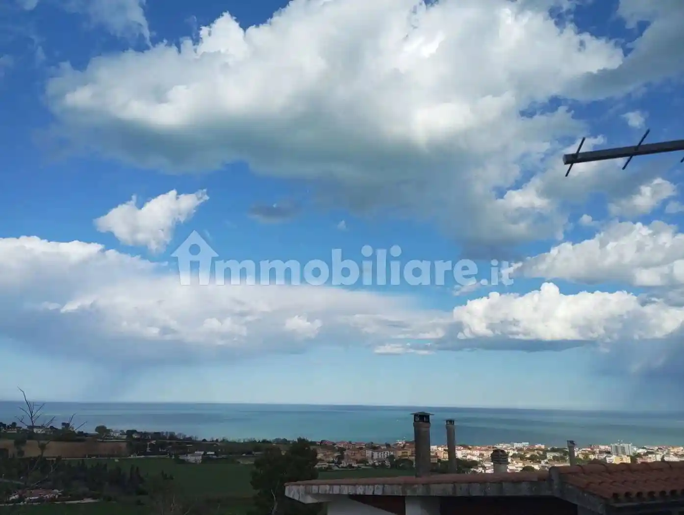 Villa unifamiliare via Belvedere, 22, Villaggio Taunus, Numana - foto 2