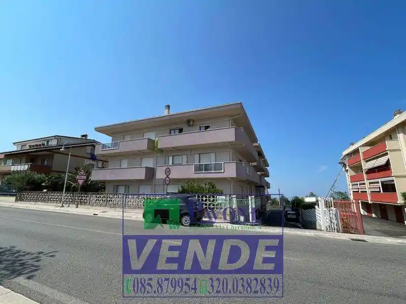 Appartamento viale Aldo Moro 17, Centro, Atri - foto 3