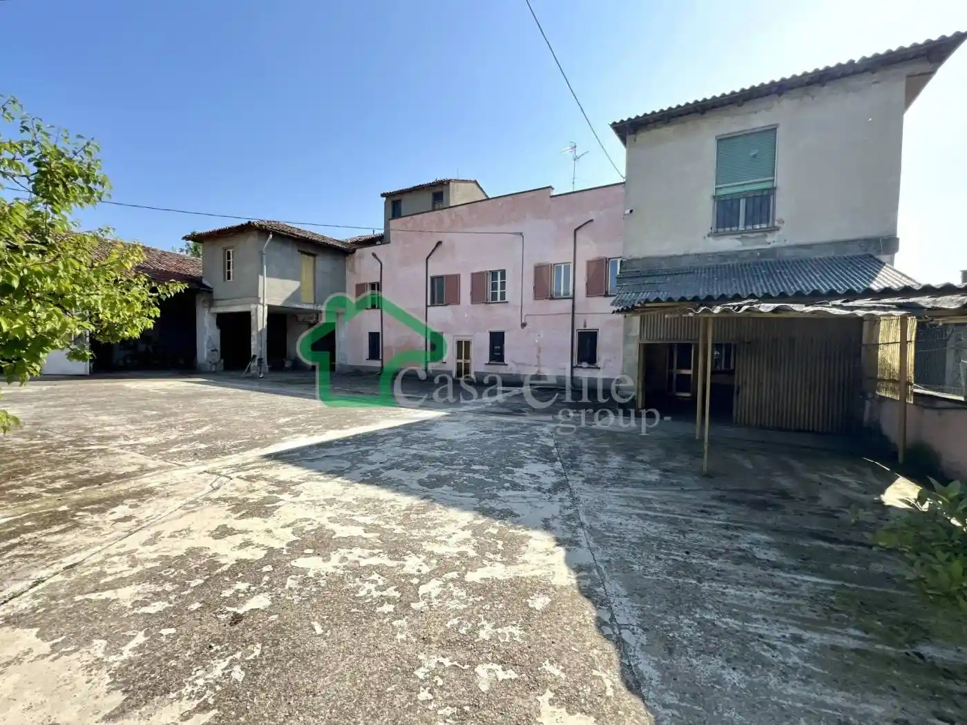 Rustico - Casale in vendita a Crespiatica