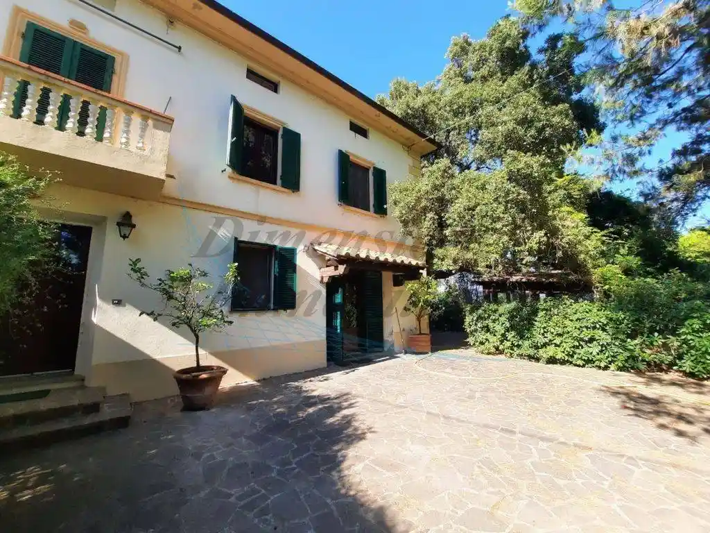 Casa indipendente in vendita a Rosignano Marittimo