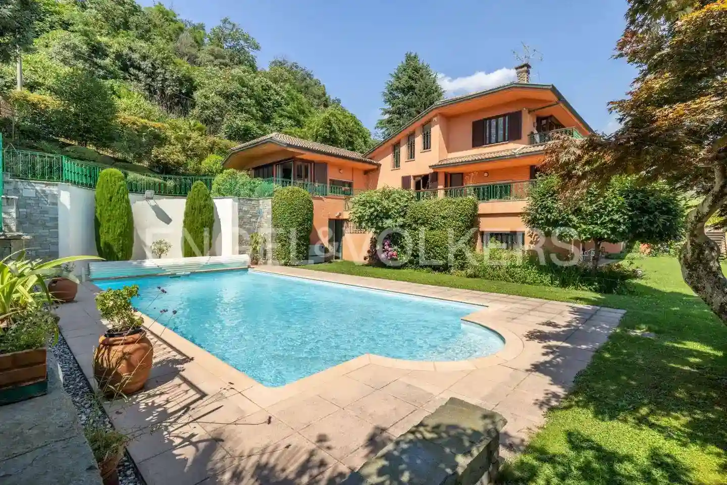Villa - foto 2
