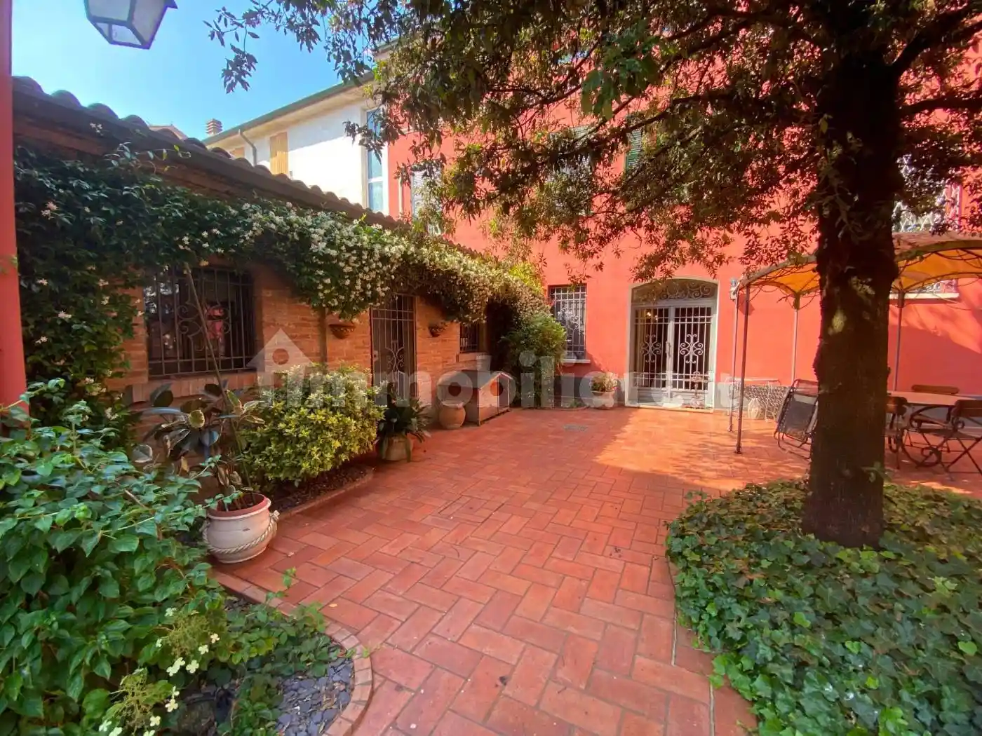 Villa in vendita a Luzzara