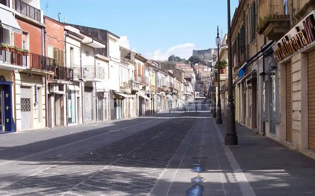 Appartamento corso Vittorio Emanuele III, Centro, Vibo Valentia - foto 2