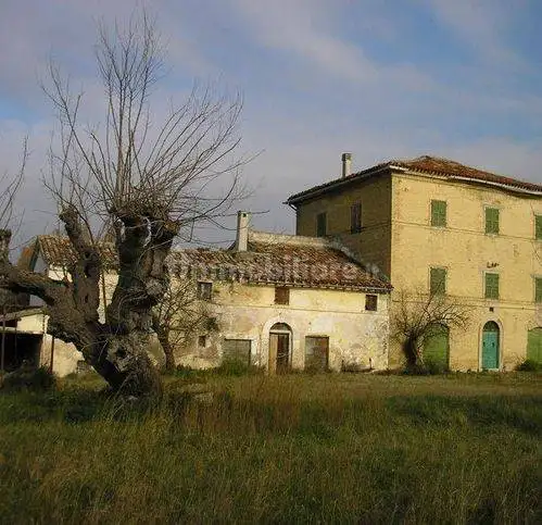 Rustico - Casale in vendita a Ancona