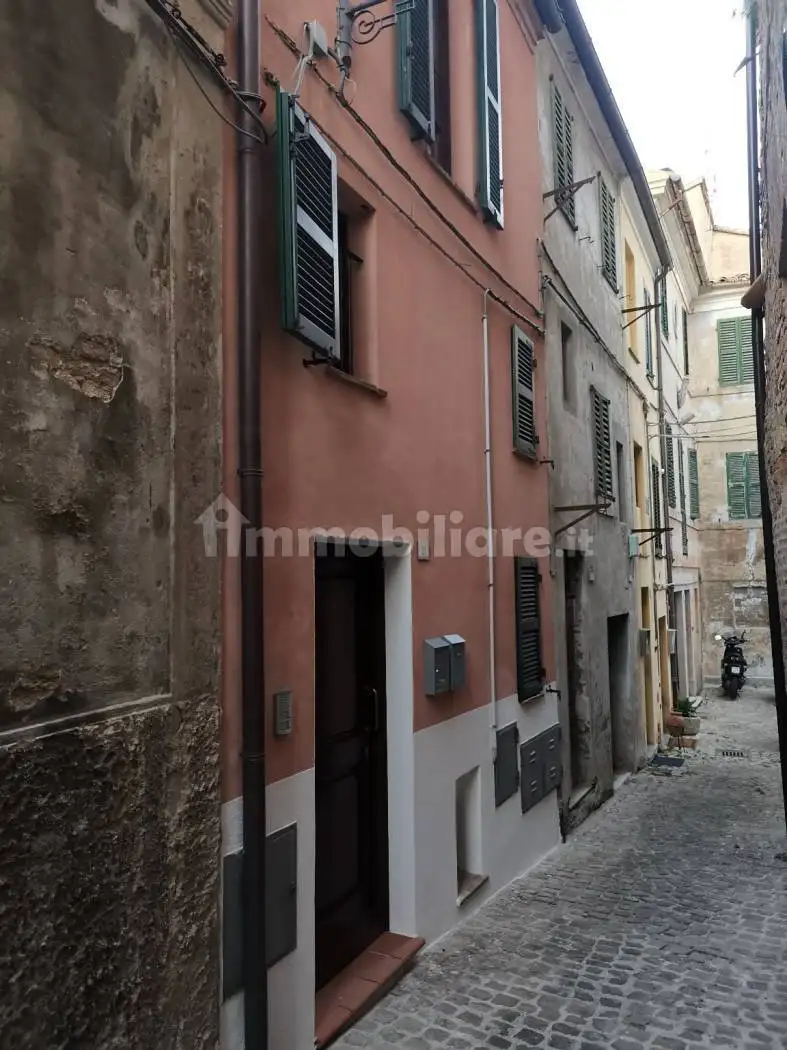 Appartamento in affitto a Montecarotto