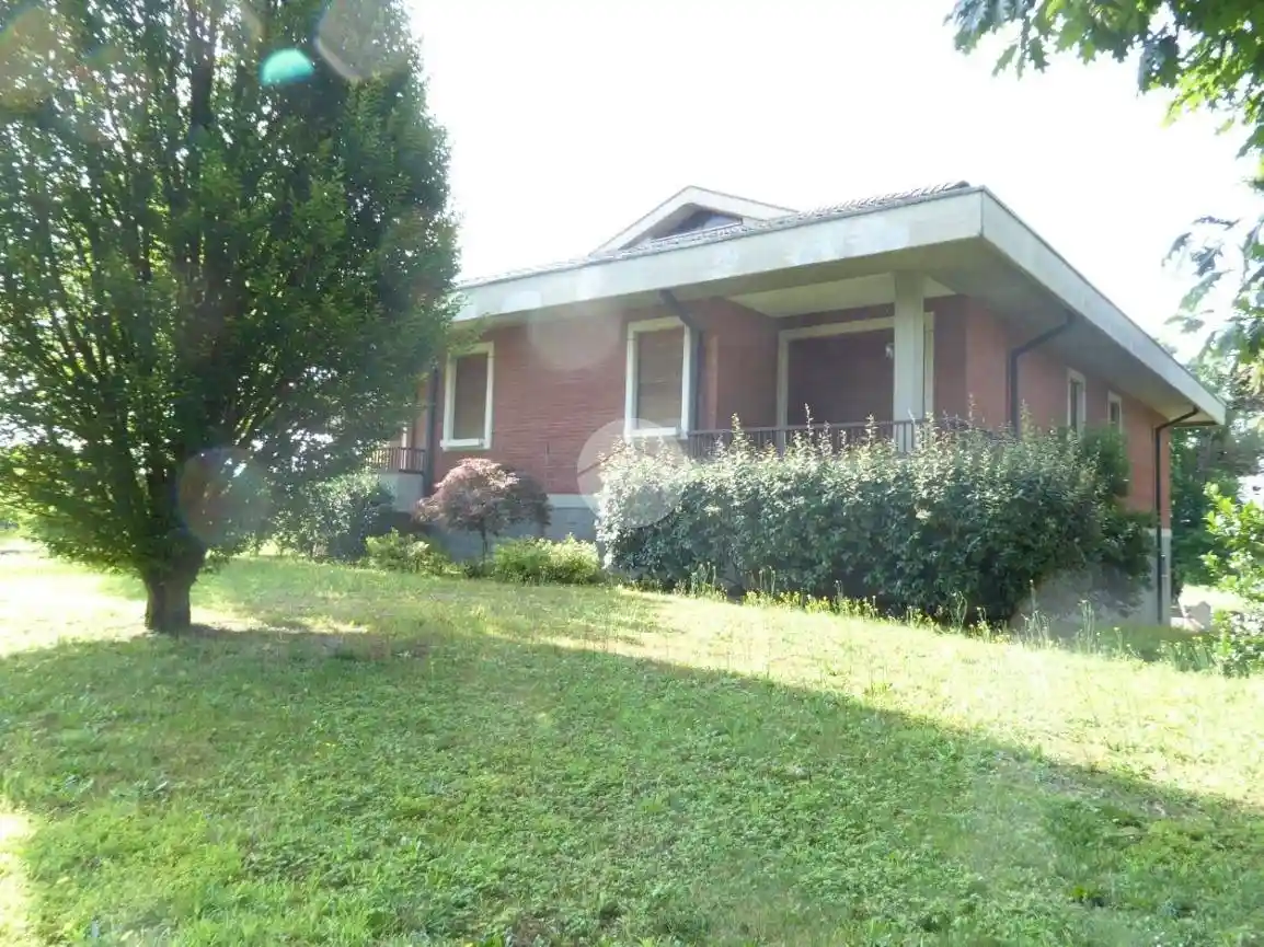 Villa in vendita a Pieve Porto Morone