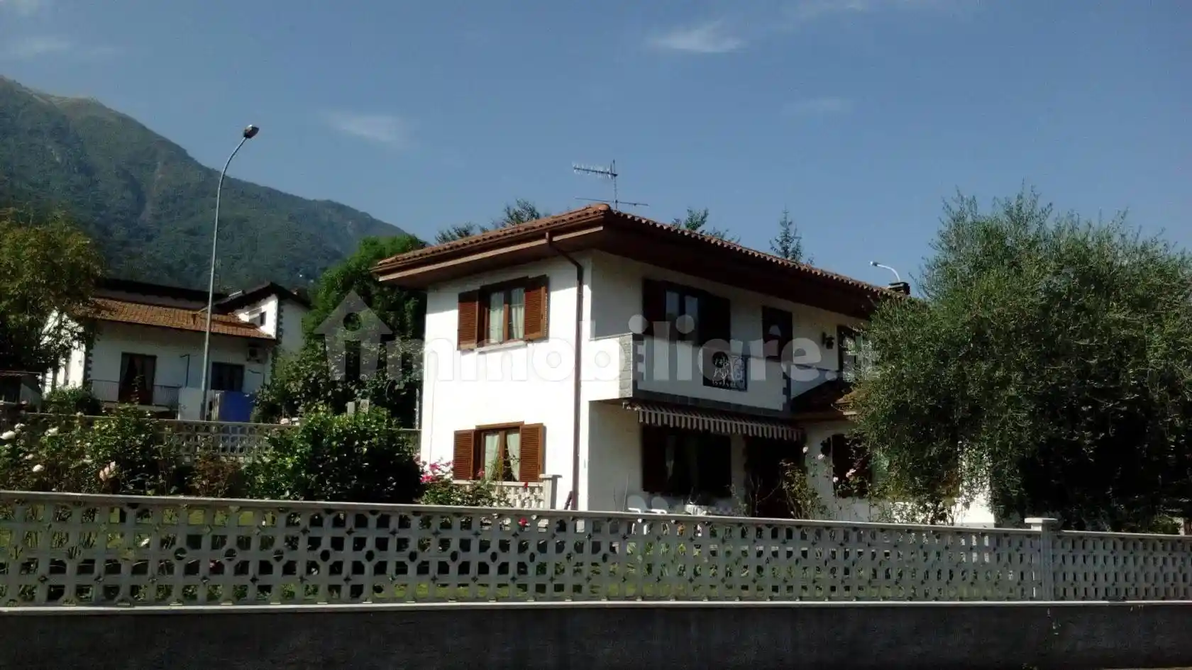 Villa in vendita a Casale Corte Cerro