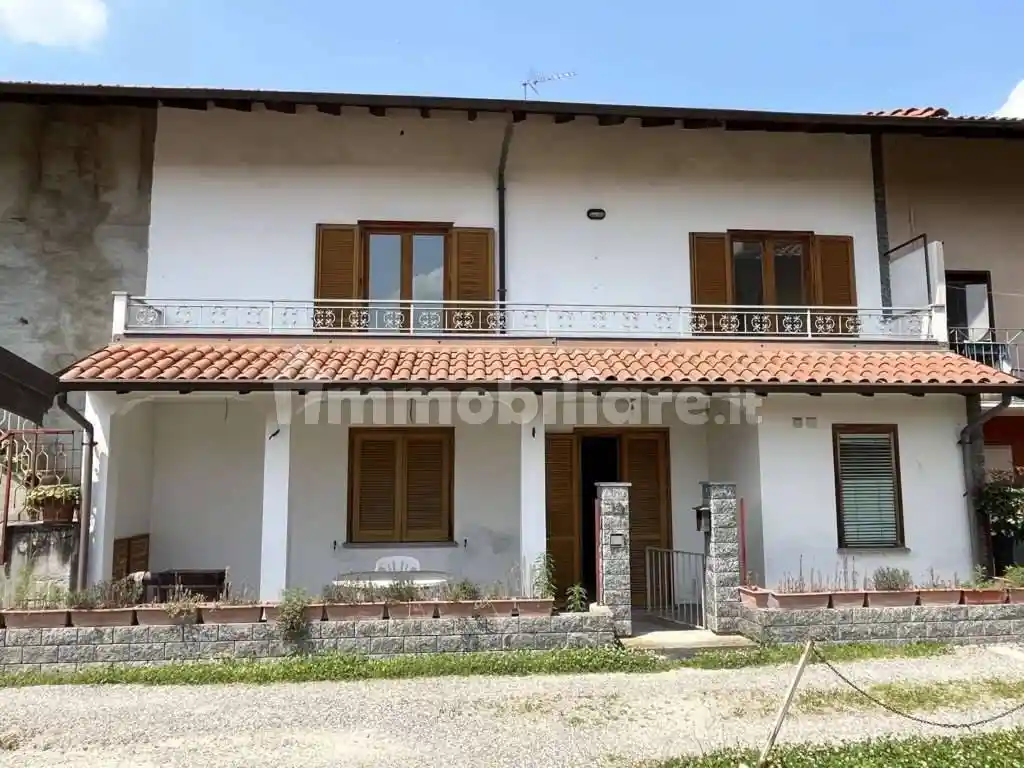 Villetta a schiera in vendita a Castelletto Sopra Ticino