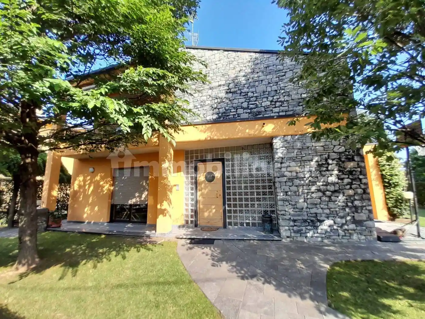 Villa in vendita a Erba