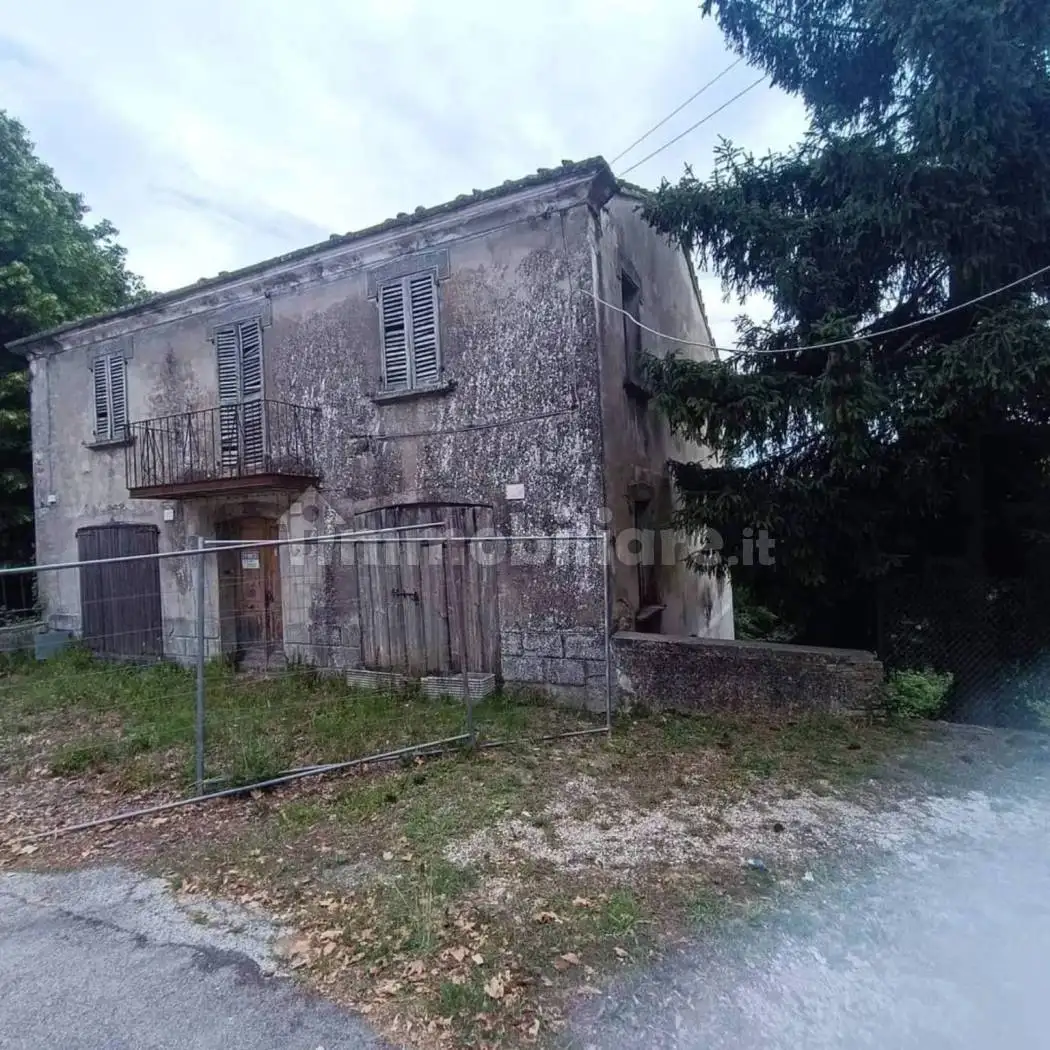 Casa indipendente in vendita a Montedinove