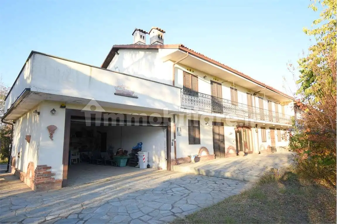 Casa indipendente in vendita a Santo Stefano Roero