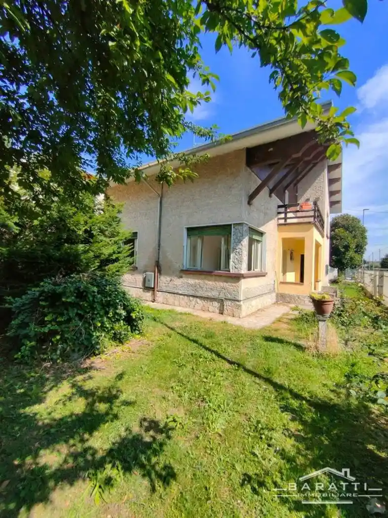 Casa indipendente in vendita a Moglia