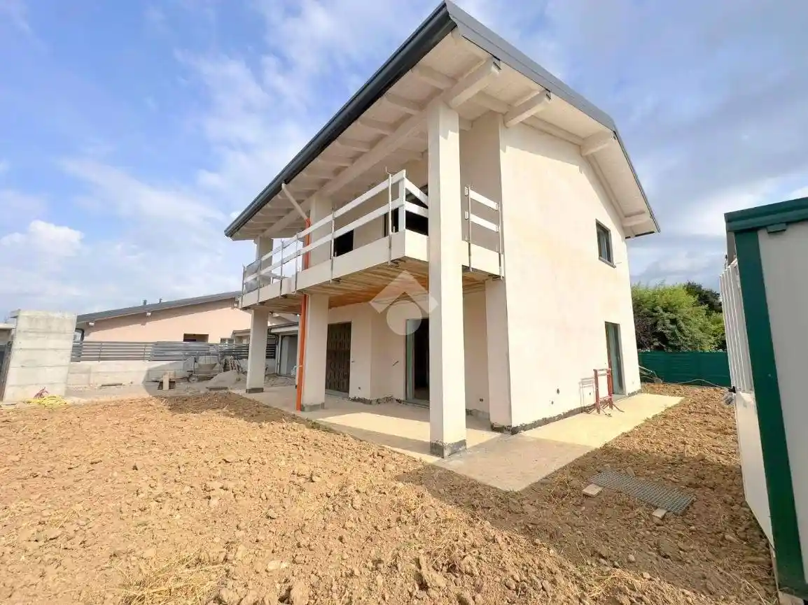 Villa in vendita a Grumello del Monte