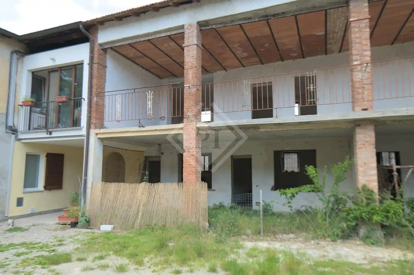 Casa indipendente in vendita a Biandronno