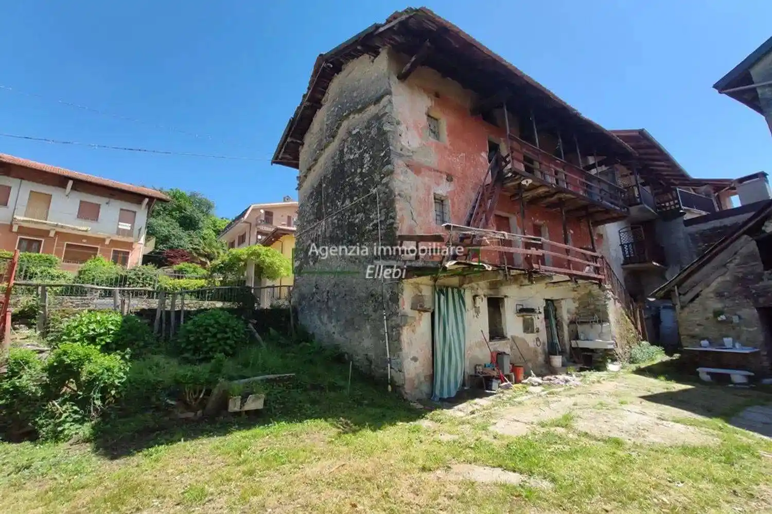 Rustico - Casale in vendita a Brovello-Carpugnino
