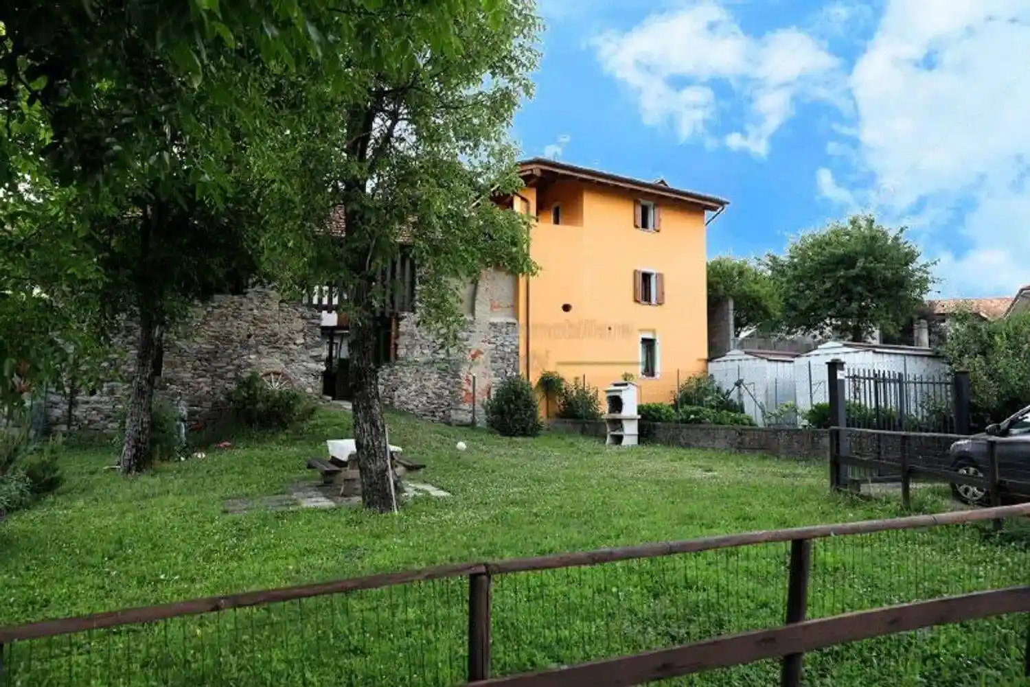 Casa indipendente in vendita a Brovello-Carpugnino