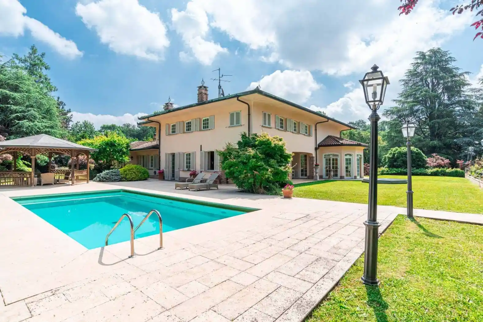 Villa in vendita a Arcore