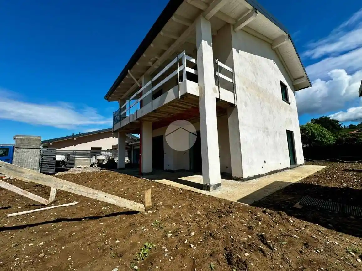 Villa in vendita a Grumello del Monte