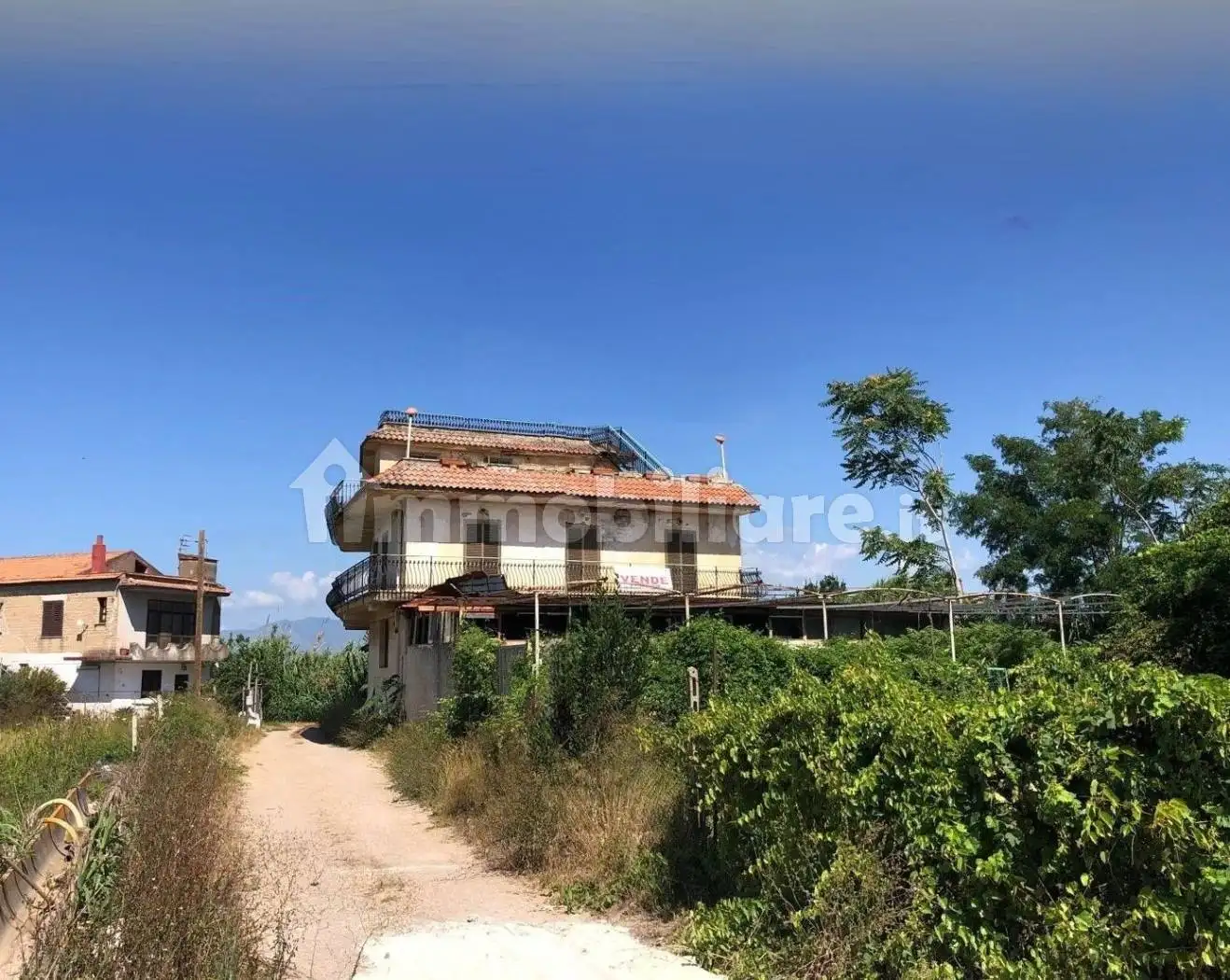 Villa in vendita a Cellole