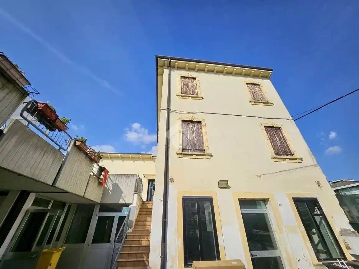 Casa indipendente in vendita a San Giovanni Lupatoto