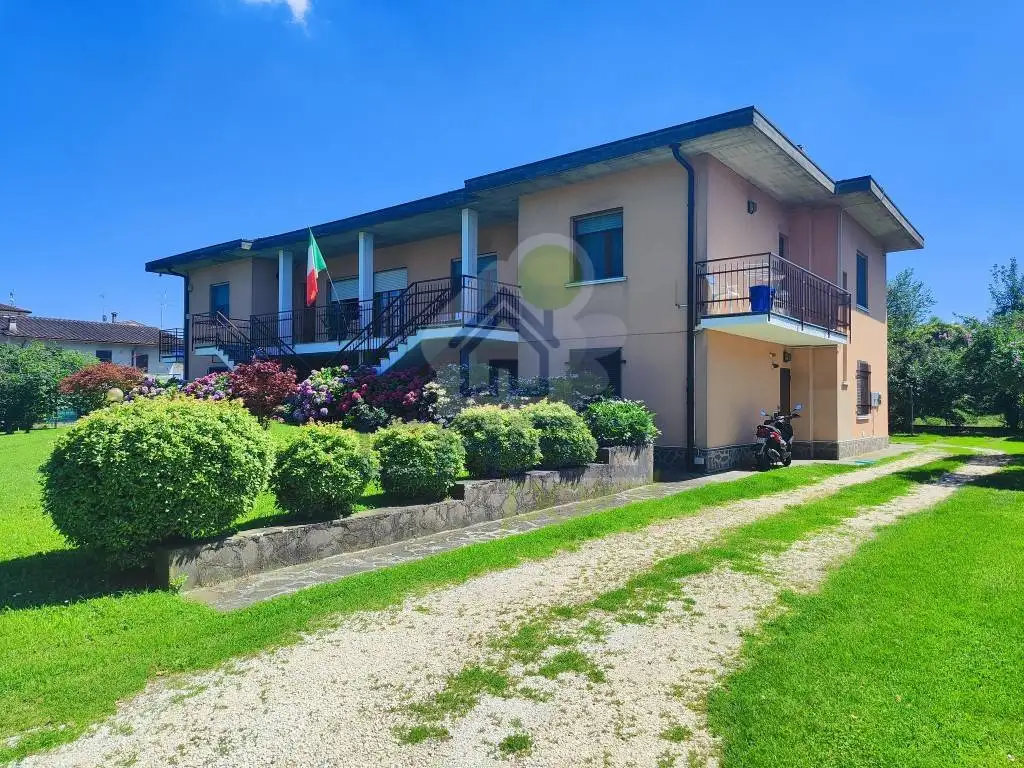 Villa in vendita a Sospiro