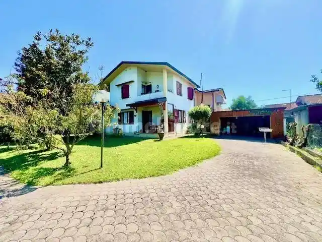 Villa in vendita a Forte dei Marmi