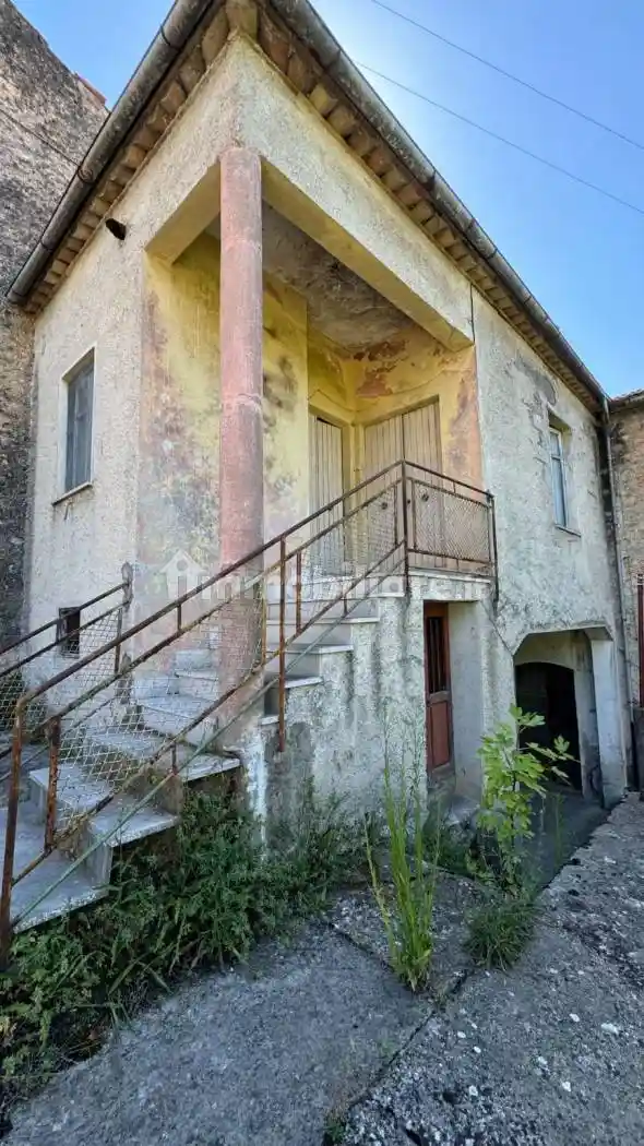 Casa indipendente in vendita a Isola del Liri