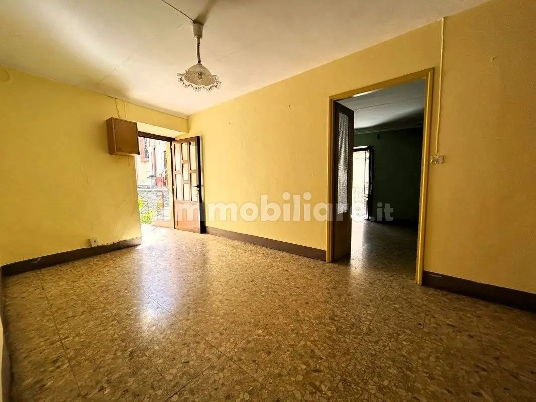 Villa bifamiliare via basilia  2, Carema - foto 2