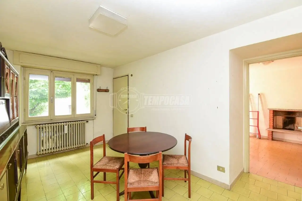 Terratetto unifamiliare via Dante Alighieri, Centro, Castelmarte - foto 3