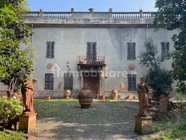 Villa in vendita a Parma
