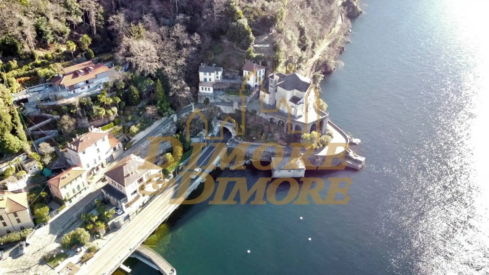 Villa in vendita a Maccagno con Pino e Veddasca