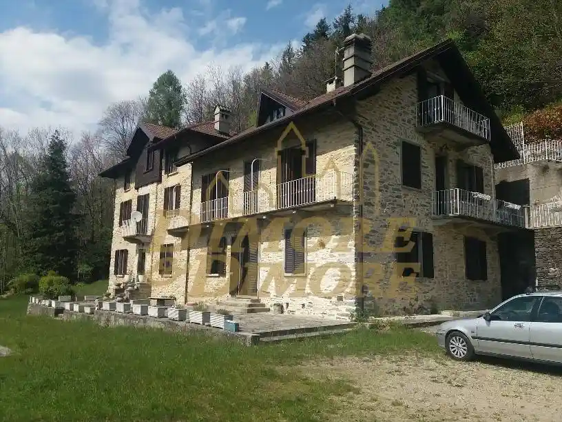 Villa in vendita a Premeno