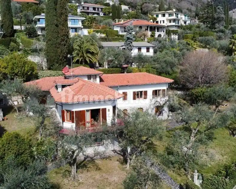 Villa in vendita a Gargnano