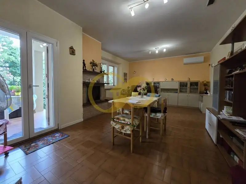 Villa in vendita a Belforte del Chienti