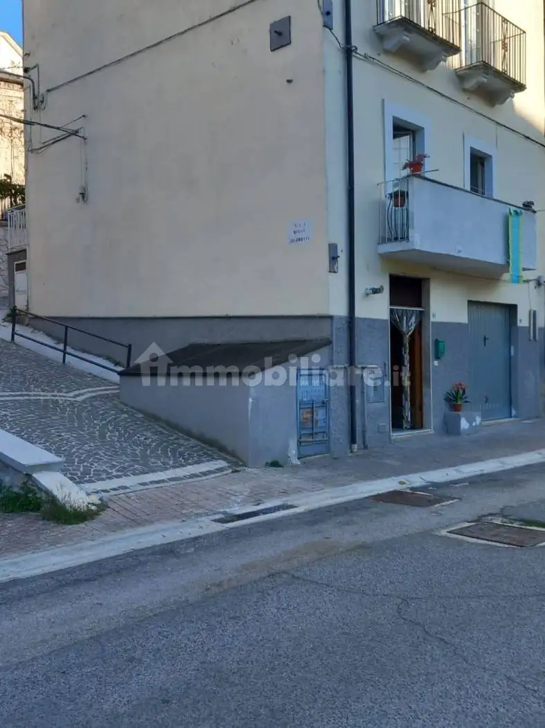 Palazzo - Edificio in vendita a Goriano Sicoli