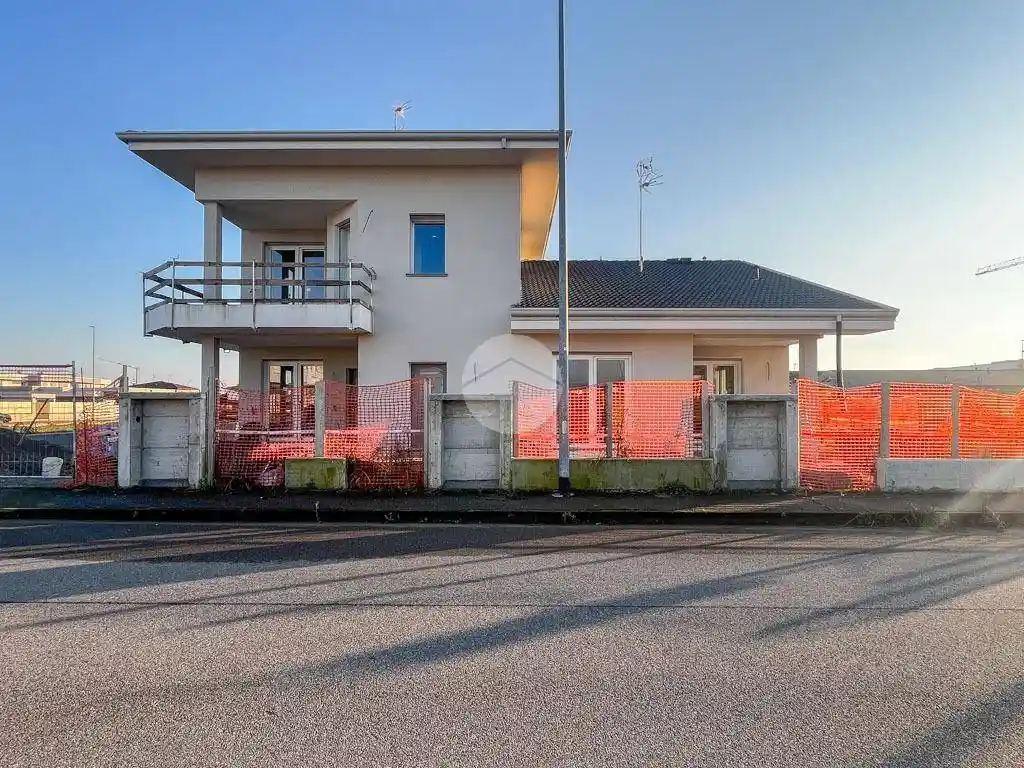 Appartamento in vendita a Castrezzato