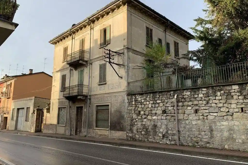Palazzo - Edificio in vendita a Varzi