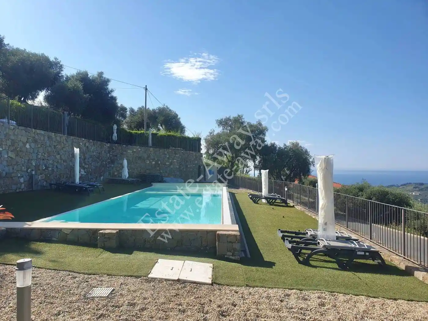 Appartamento in vendita a Civezza