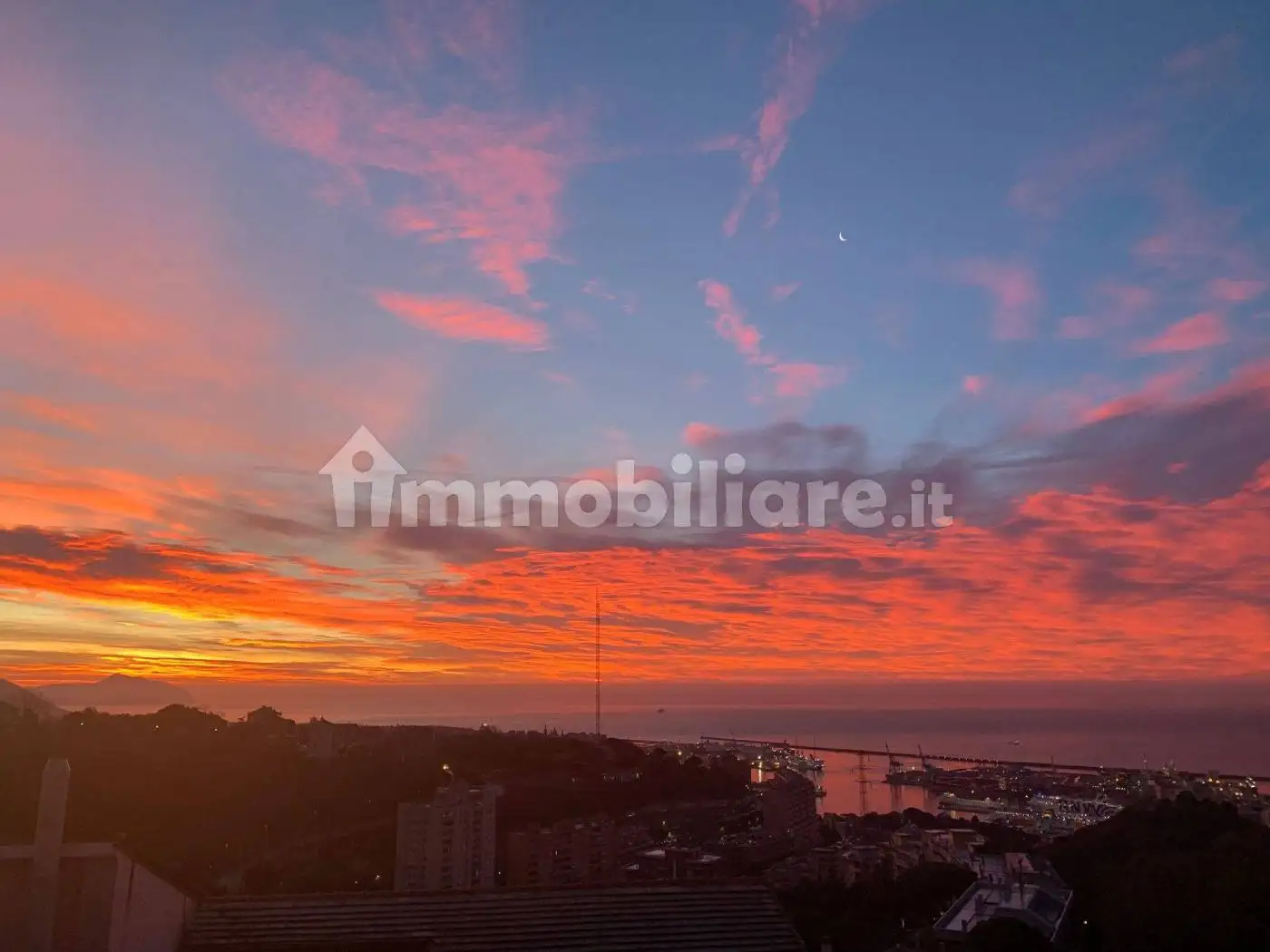 Appartamento in vendita a Genova