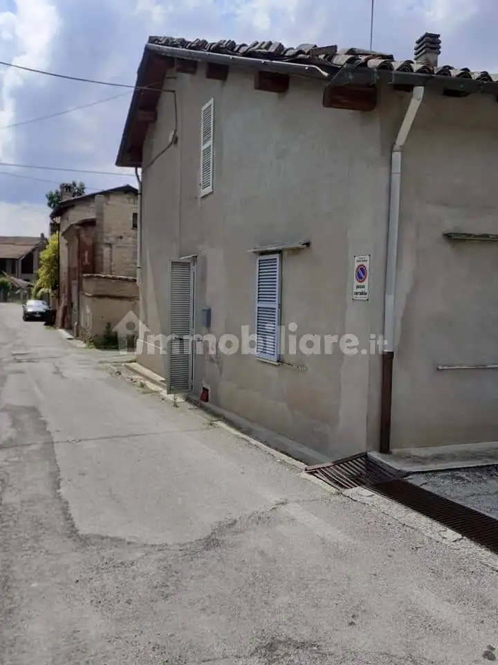 Casa indipendente in vendita a Tortona