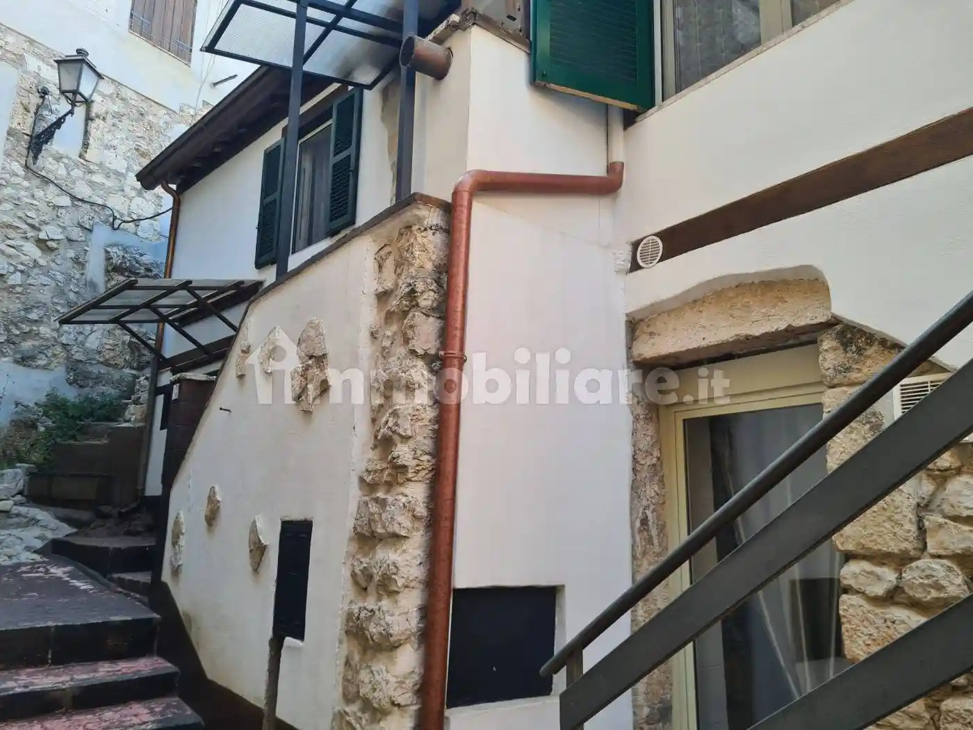 Casa indipendente in vendita a Alatri